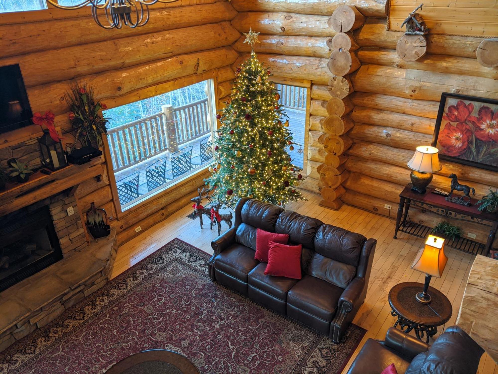 Big Bear Ridge Lodge - Breathtaking Mountain Views And Private Forest Scenes In Amazing Large Log Cabin Gatlinburg Exteriér fotografie